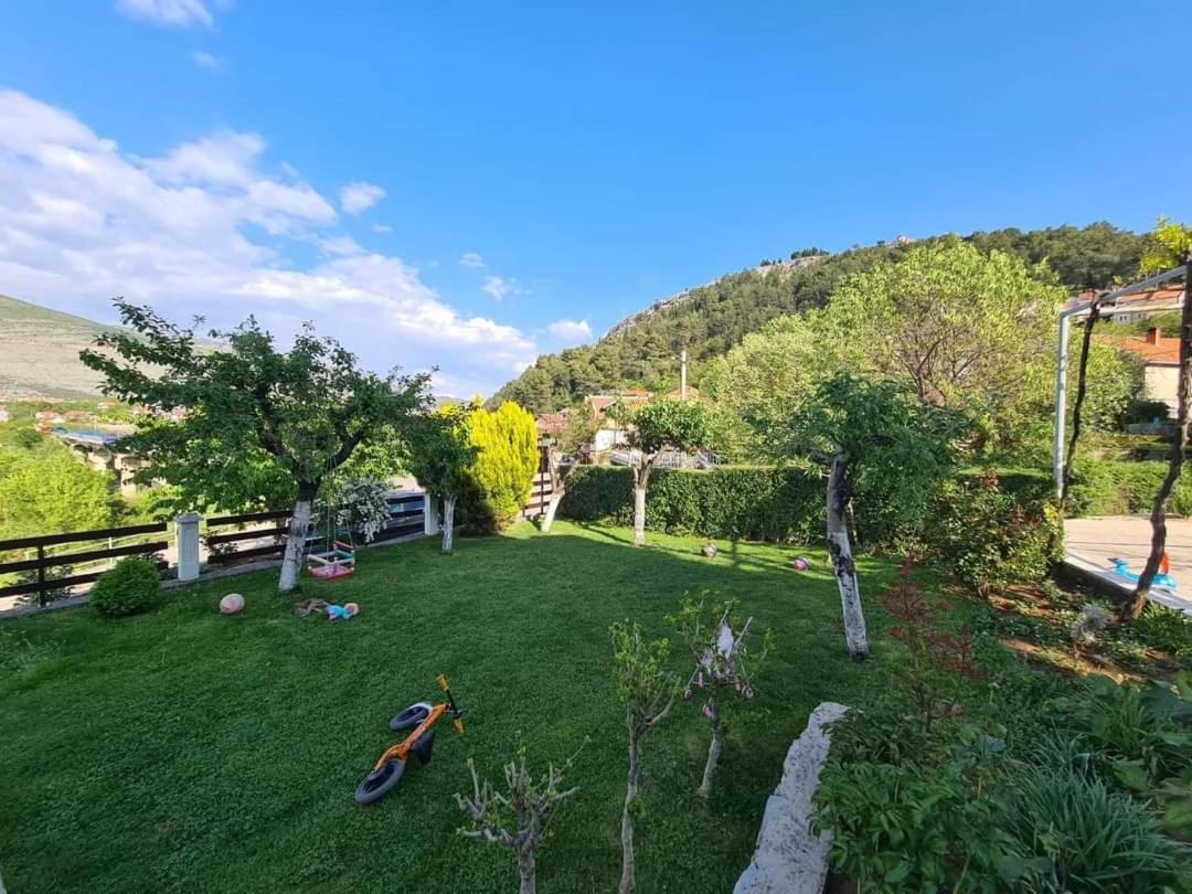 Studio Apartmani Milovic Trebinje Exteriör bild