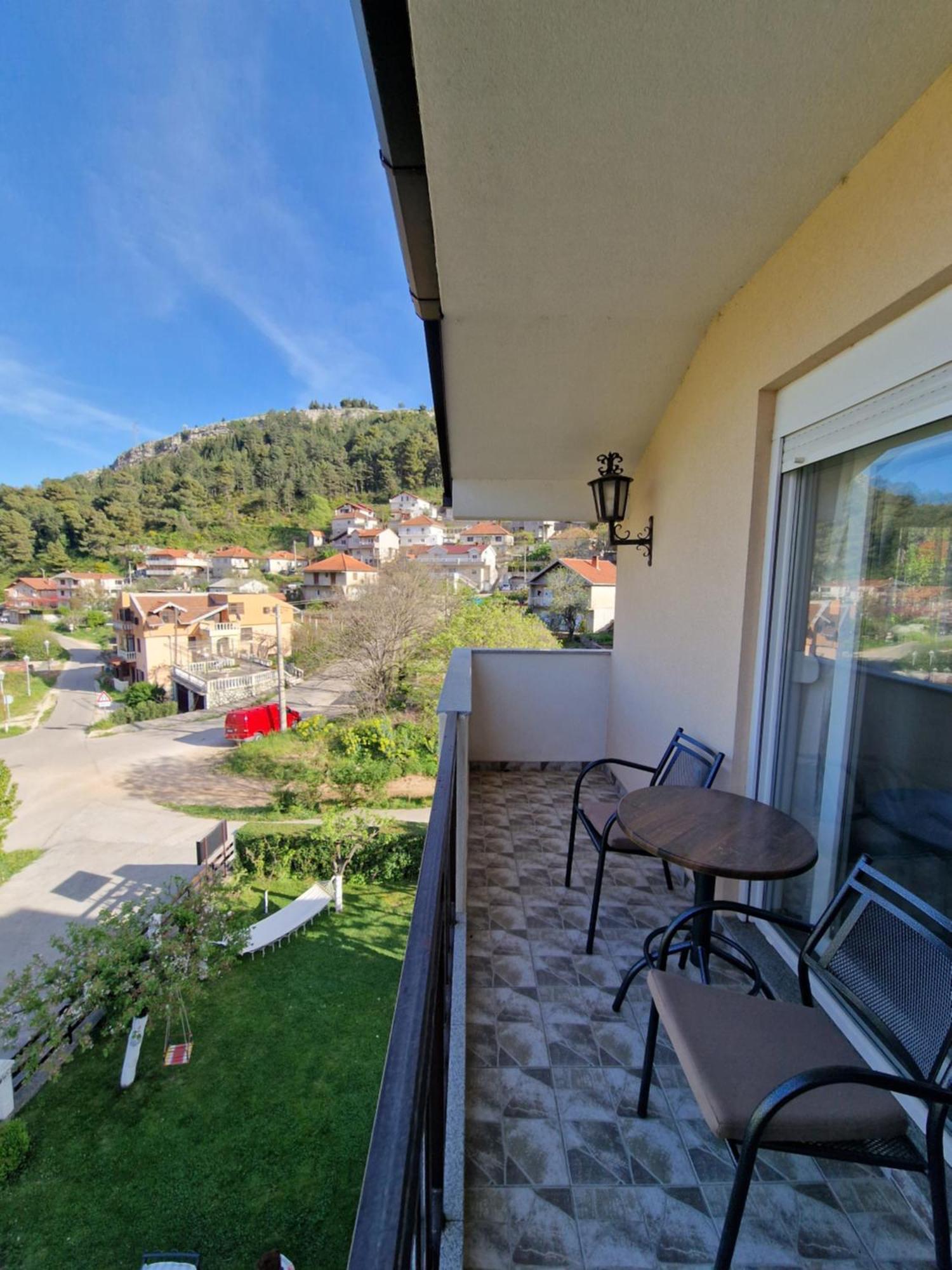 Studio Apartmani Milovic Trebinje Exteriör bild