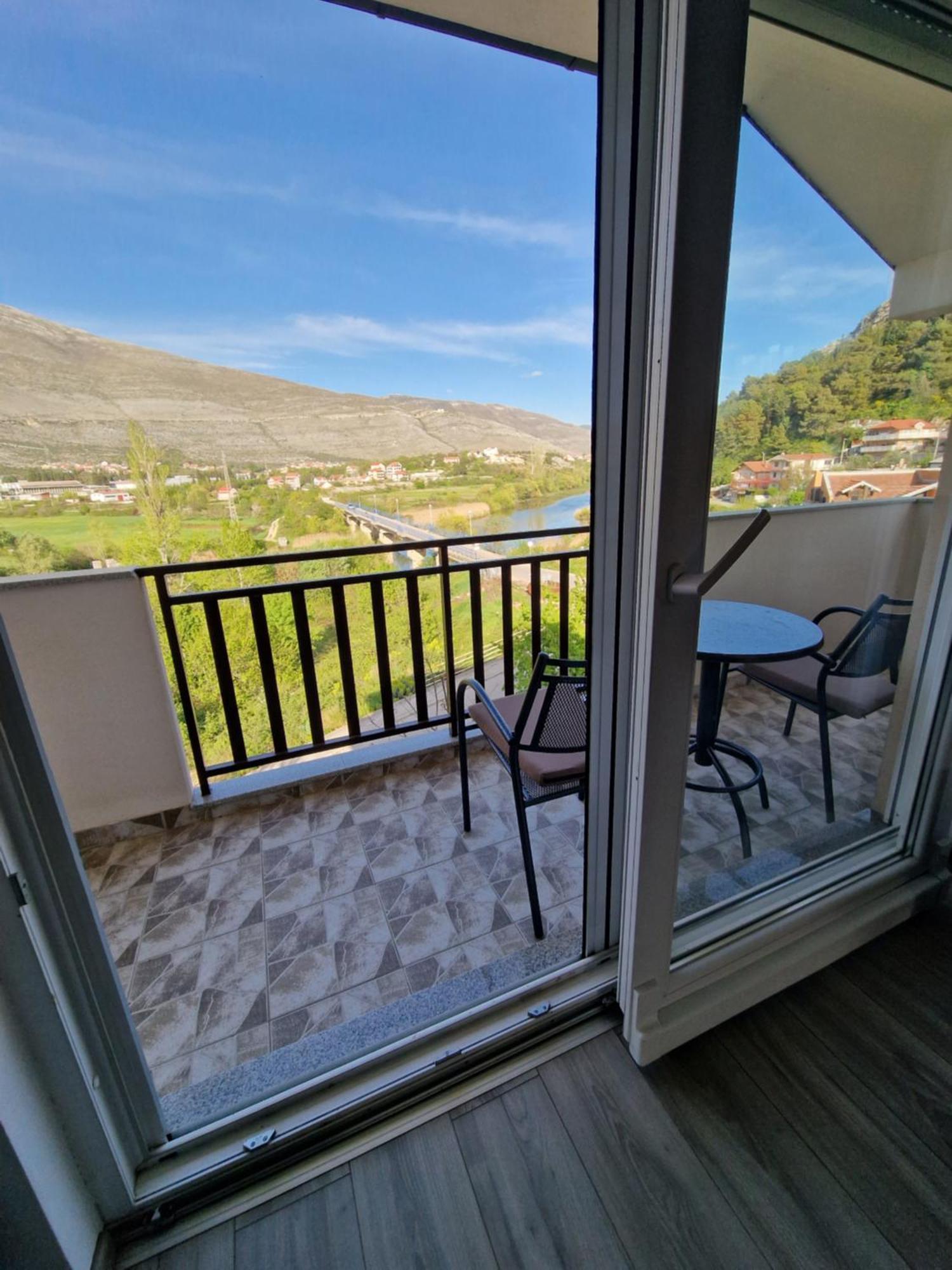 Studio Apartmani Milovic Trebinje Exteriör bild