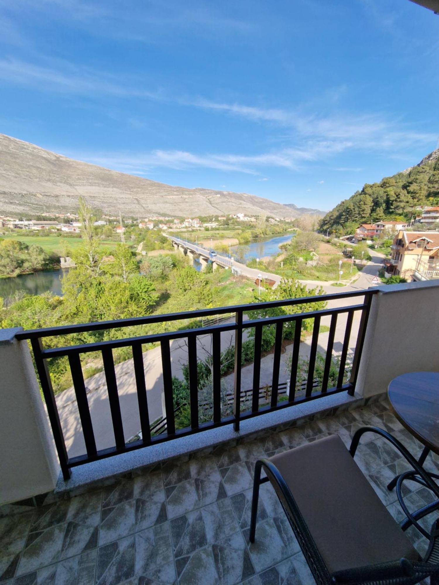 Studio Apartmani Milovic Trebinje Exteriör bild