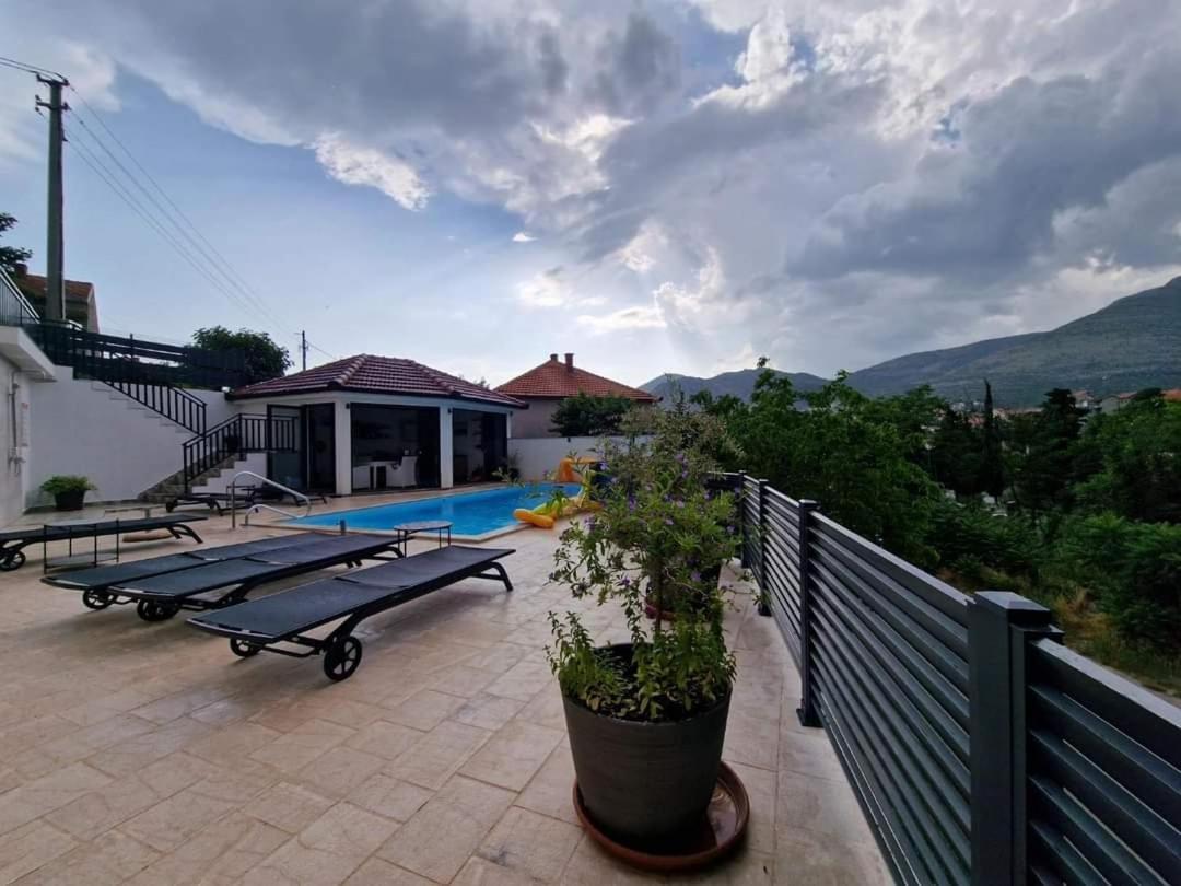 Studio Apartmani Milovic Trebinje Exteriör bild