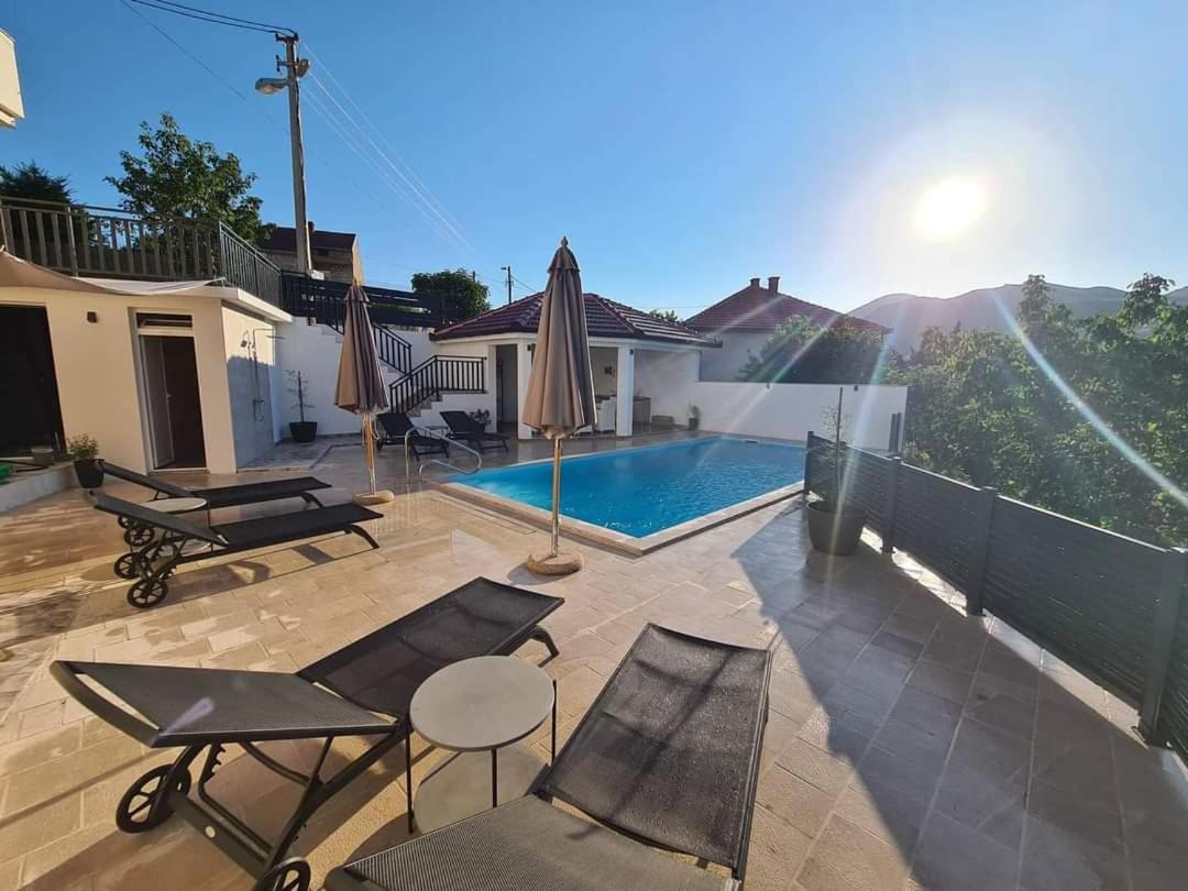 Studio Apartmani Milovic Trebinje Exteriör bild
