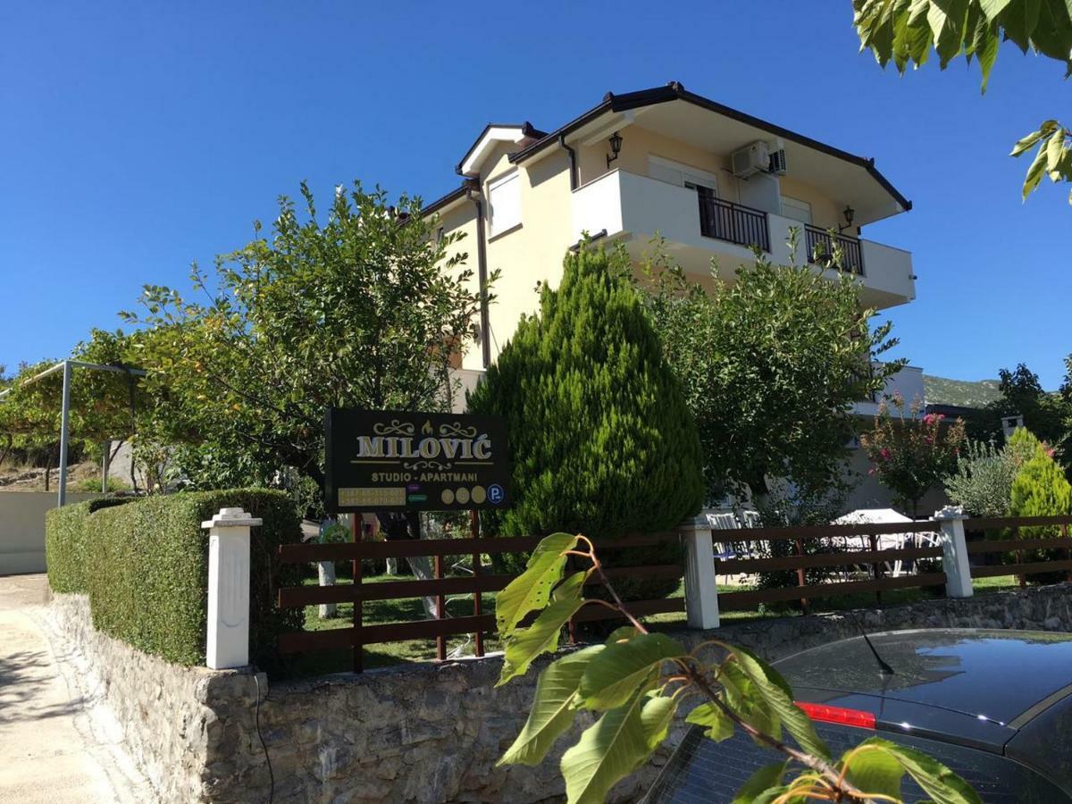 Studio Apartmani Milovic Trebinje Exteriör bild